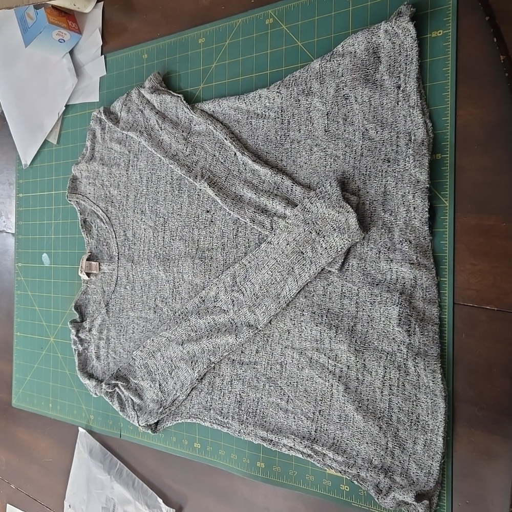 Arizona Jean Co. Lightweight knit top with Lace accent